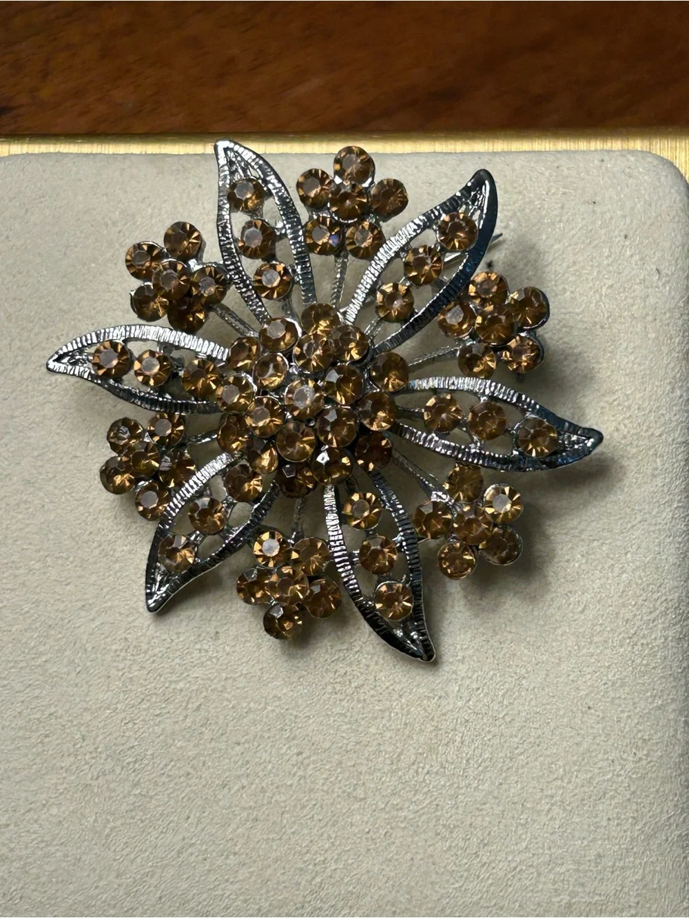 Vintage brooch amber and silver tone